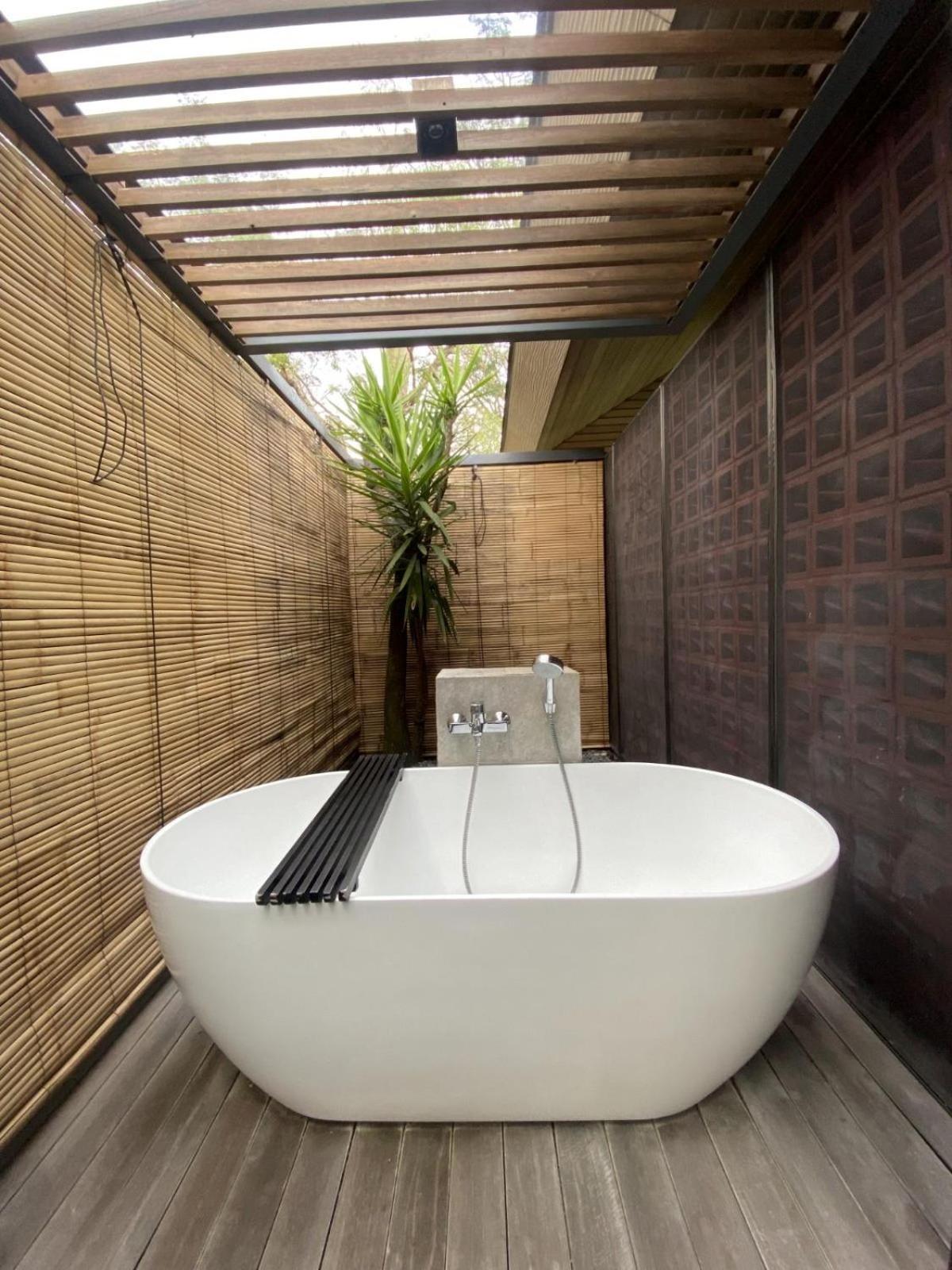 Djoglo Luxury Bungalow Wendit Exterior foto